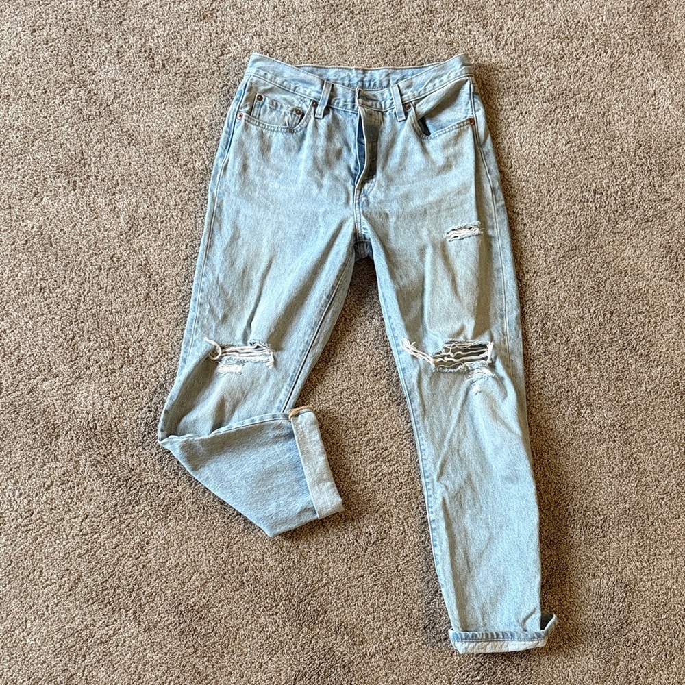 Levi 501 lightly Distressed Jeans